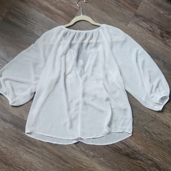 Ninth Wonder White Embroidered Women's Top Size medium NWT - Picture 5 of 5